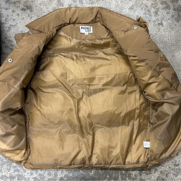 NWT Bucket List Womens Medium Ruffle SLEEVE DOWN VEST | CAMEL/Brown - Picture 4 of 6